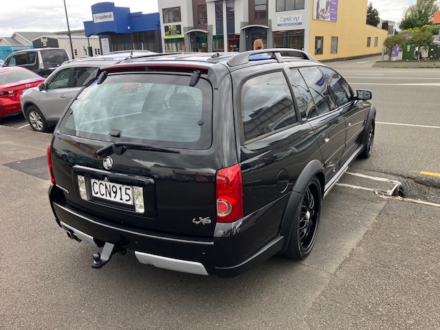2004 Holden Adventra VY2, LX 8, Auto