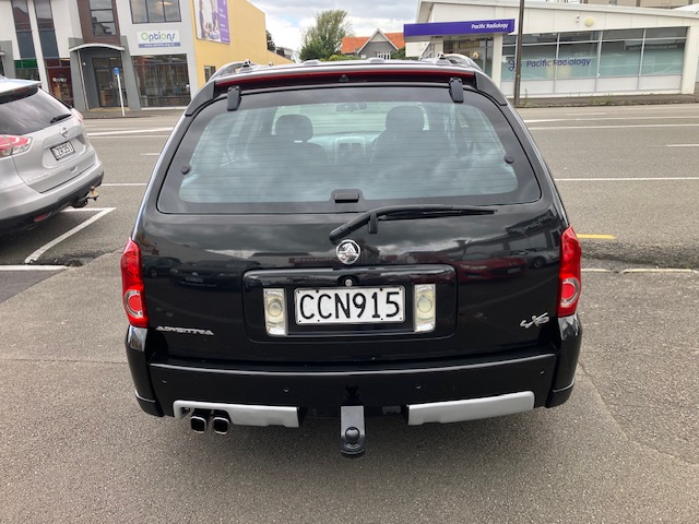 2004 Holden Adventra VY2, LX 8, Auto