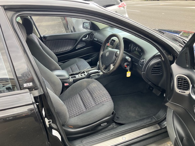 2004 Holden Adventra VY2, LX 8, Auto