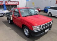 1999 Toyota HiLux. 2.7P, 2WD, Flat Deck