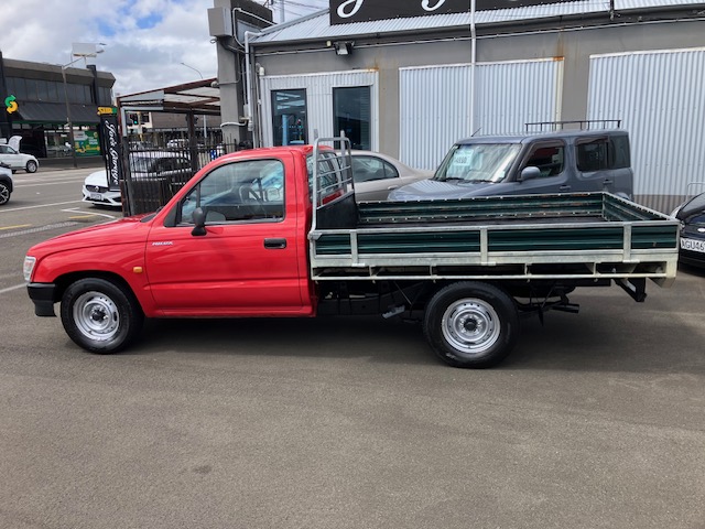 1999 Toyota HiLux. 2.7P, 2WD, Flat Deck