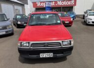1999 Toyota HiLux. 2.7P, 2WD, Flat Deck