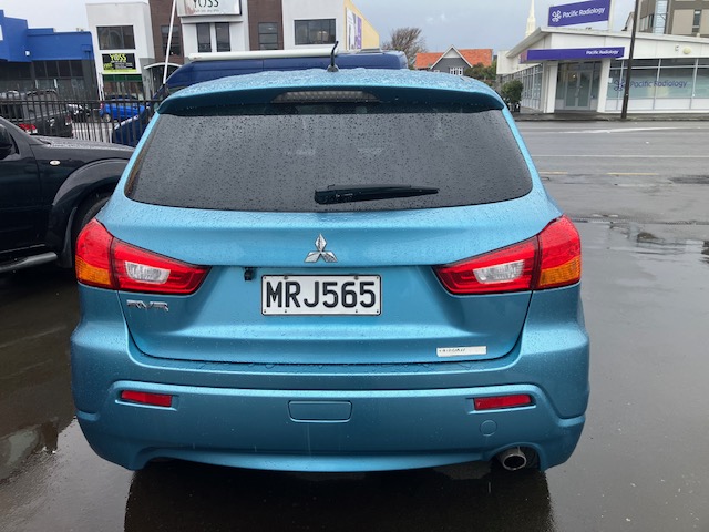 2010 Mitsubishi RVR.