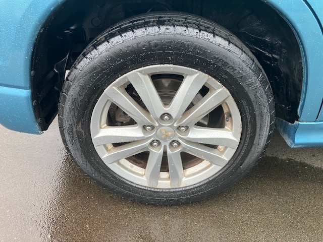 2010 Mitsubishi RVR.