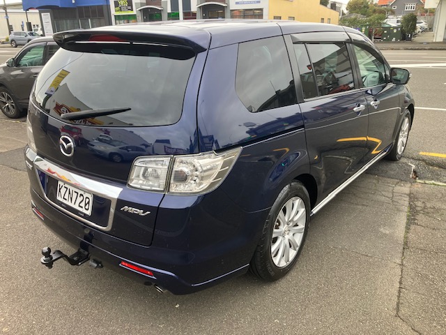 2008 Mazda MPV. 8 Seater Coach