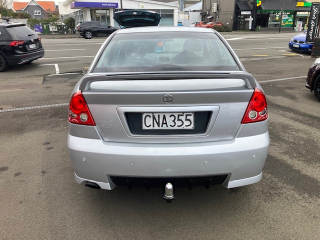 2005 Holden Commodore SV6.