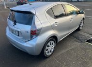 2012 Toyota Aqua. Hybrid, Auto