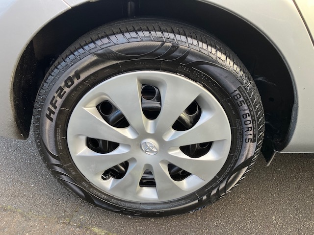 2012 Toyota Aqua. Hybrid, Auto