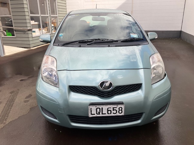 2009 Toyota Vitz. Auto.