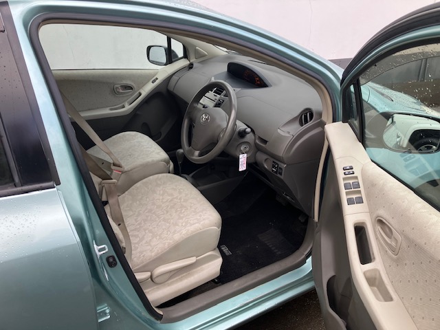 2009 Toyota Vitz. Auto.