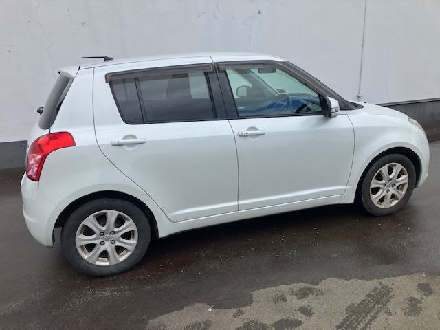 2009 Suzuki Swift. Auto.