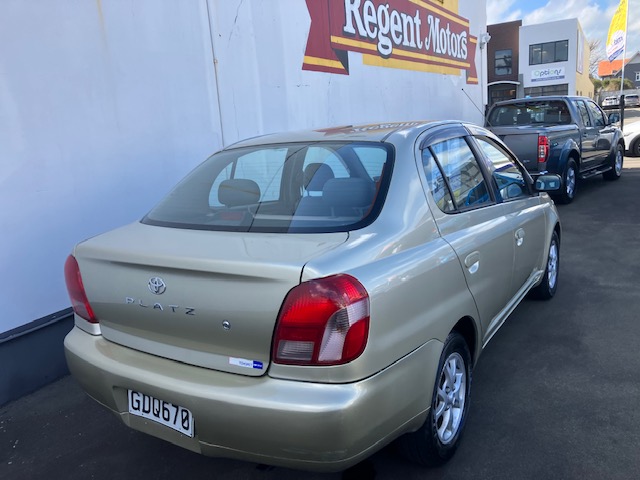2000 Toyota Platz Saloon.